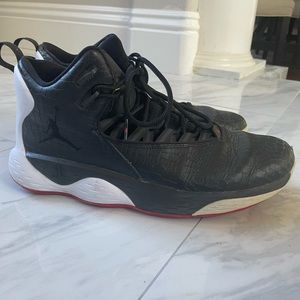 Mens pre loved Air Jordan Shoes retro crocodile. Size 11. Black Red White